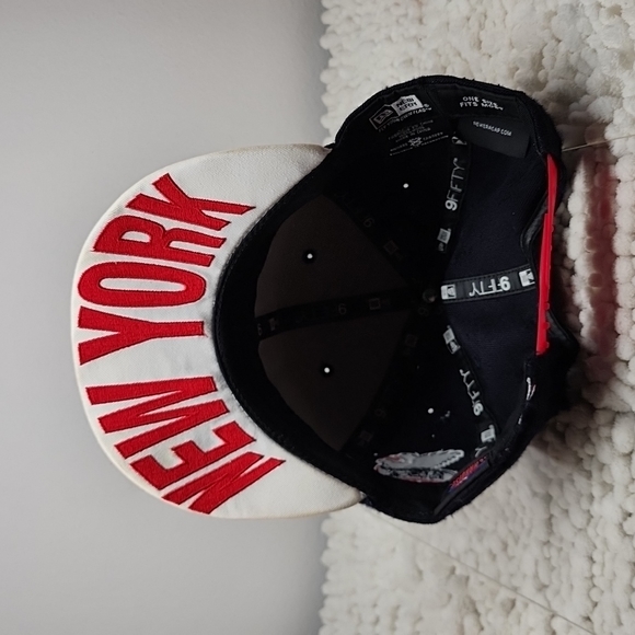 🔥NEW YORK YANKEES🔥  DISTRESSED *59 FIFTY ×GENUINE MLB× HAT *ONE SIZE FITS ALL* - Picture 10 of 16